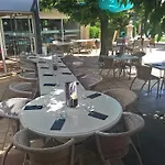 Otel Logis Restaurant Pont Du Gard 3*