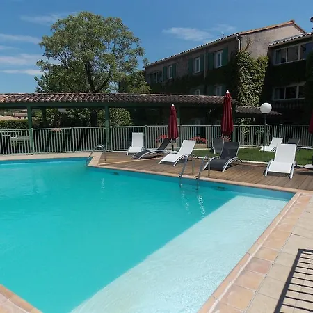 فندق Logis Pont Du Gard 3*