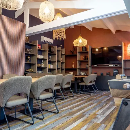 Logis Restaurant Pont Du Gard מלון 3*