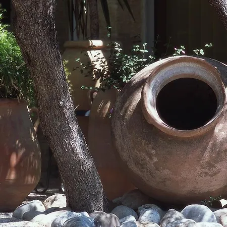 Logis Restaurant Pont Du Gard Uzès