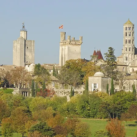 Logis Restaurant Pont Du Gard 3*