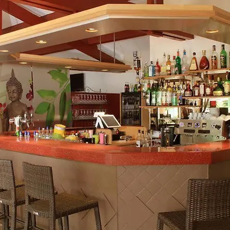 Logis Restaurant Pont Du Gard