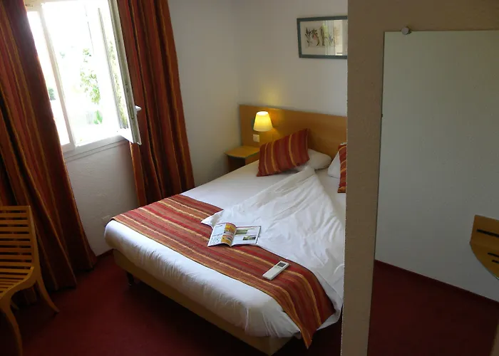 Logis Restaurant Pont Du Gard