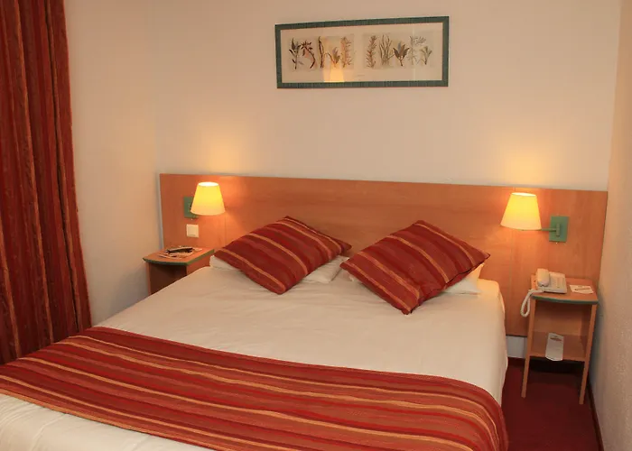 Ξενοδοχείο Logis Restaurant Pont Du Gard 3*
