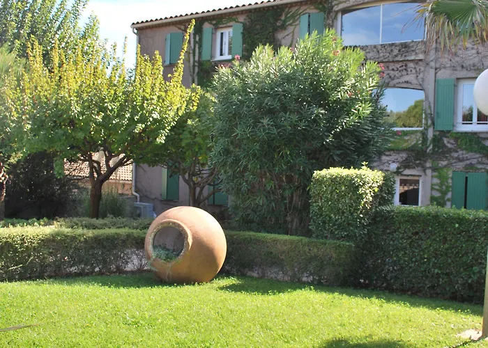 Ξενοδοχείο Logis Restaurant Pont Du Gard 3*