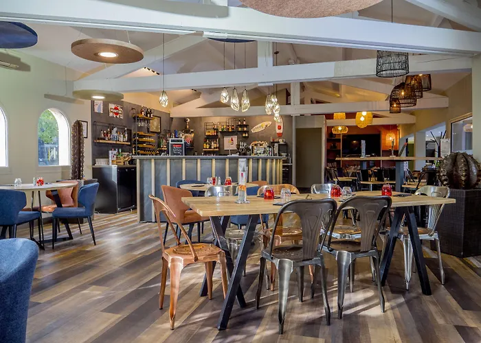 Logis Restaurant Pont Du Gard Hotel 3*